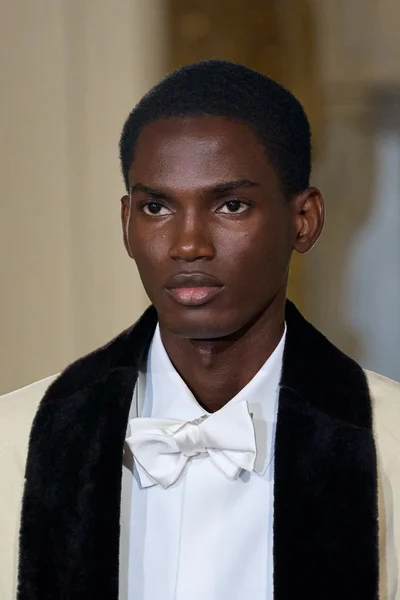 Look 215